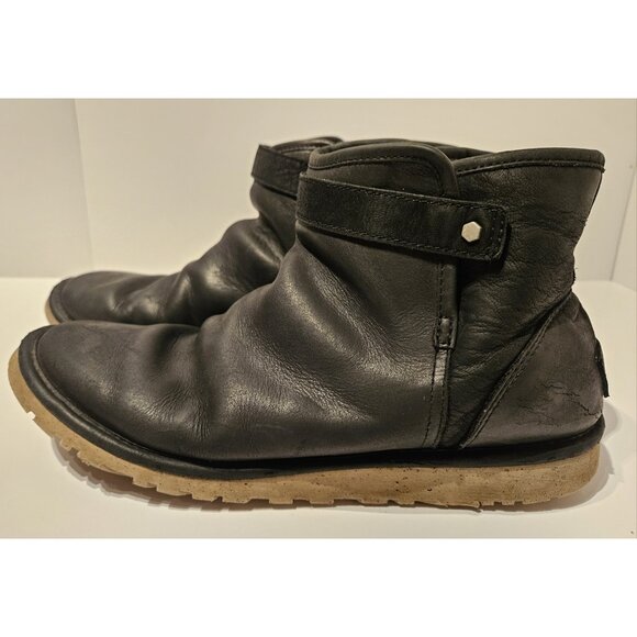 UGG RELLA Women's Black leather ANKLE SNOW boots Sz 10 us Sheepskin - Picture 5 of 10
